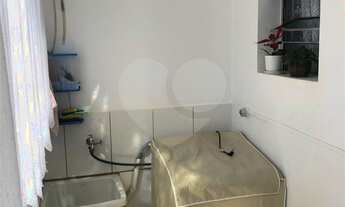 Imagem 5: 2 dormitórios, 1 banheiros, 2 vagas na garagem, 188M² de Área Construída, 515M² de Área To