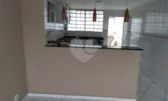 Imagem 2: 2 dormitórios, 1 banheiros, 2 vagas na garagem, 158M² de Área Construída, 158M² de Área To