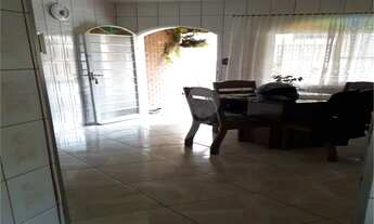 Imagem 6: 2 dormitórios, 1 suítes, 2 banheiro, 3 vagas na garagem, 187M² de Área Construída