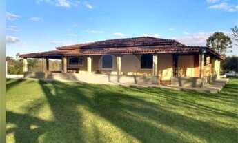 Imagem: 3 dormitórios, 1 suítes, 4 banheiro, 6