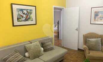 Imagem: 3 dormitórios, 1 banheiros, 2 vagas na