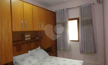 Imagem 4: 2 dormitórios, 2 banheiro, 6 vagas na garagem, 160M² de Área Construída, 250M² de Área Tot