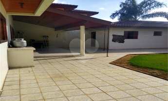 Imagem 5: 6 dormitórios, 3 suíte, 5 banheiro, 4 vagas na garagem, 342M² de Área Construída