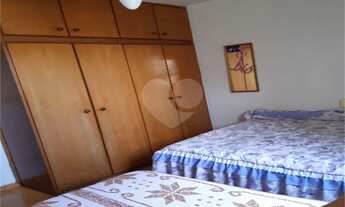 Imagem 3: 3 dormitórios, 1 suítes, 2 banheiro, 4 vagas na garagem, 150M² de Área Construída