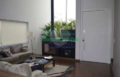 Imagem 2: 4 dormitórios, 4 suíte, 5 banheiro, 3 vagas na garagem, 390M² de Área Construída