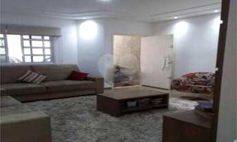 Imagem 2: 3 dormitórios, 1 suítes, 2 banheiro, 2 vagas na garagem, 180M² de Área Construída