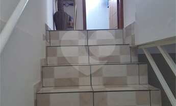 Imagem 5: 2 dormitórios, 2 banheiro, 3 vagas na garagem, 75M² de Área Construída, 165M² de Área Tota