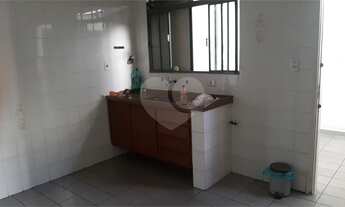 Imagem 4: 2 dormitórios, 2 banheiro, 3 vagas na garagem, 190M² de Área Construída, 190M² de Área Tot