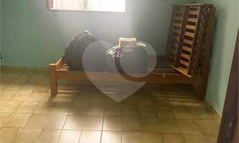 Imagem 5: 3 dormitórios, 2 banheiro, 4 vagas na garagem, 205M² de Área Construída, 250M² de Área Tot