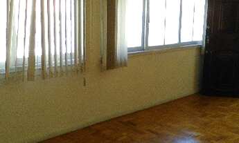 Imagem: 2 dormitórios, 1 banheiros, 1 vaga na garagem