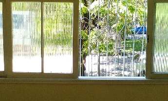 Imagem 4: 2 dormitórios, 1 banheiros, 1 vaga na garagem, 200M² de Área Construída, 200M² de Área Tot