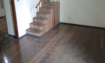 Imagem 3: 4 dormitórios, 2 banheiro, 3 vagas na garagem