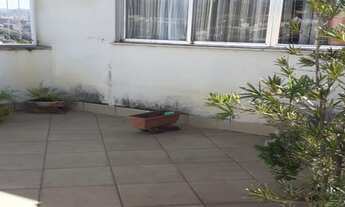 Imagem 2: 2 dormitórios, 1 suítes, 2 banheiro, 214M² de Área Construída