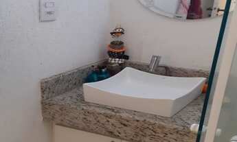 Imagem 7: 2 dormitórios, 1 suítes, 2 banheiro, 214M² de Área Construída