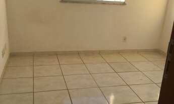 Imagem 3: 2 dormitórios, 1 banheiros, 1 vaga na garagem, 48M² de Área Construída