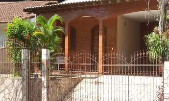 Imagem: 3 dormitórios, 1 suítes, 2 vagas na garagem