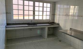 Imagem 5: 3 dormitórios, 1 suítes, 3 banheiro, 1 vaga na garagem, 320M² de Área Construída