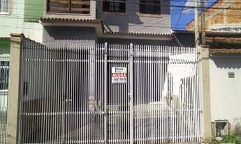 Imagem: 4 dormitórios, 1 suítes, 3 vagas na garagem