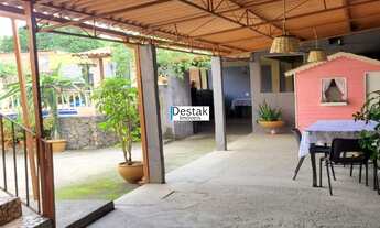 Imagem: 5 dormitórios, 1 suítes, 2 vagas na garagem