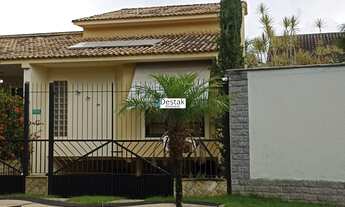 Imagem: 6 dormitórios, 2 suíte, 2 banheiro, 2