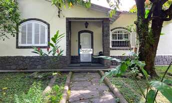 Imagem: 6 dormitórios, 2 suíte, 4 banheiro, 6