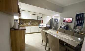 Imagem: 2 dormitórios, 2 vagas na garagem, 248M²