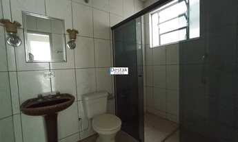 Imagem 5: 4 dormitórios, 2 banheiro, 1 vaga na garagem