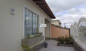 Imagem: 3 dormitórios, 2 banheiro, 2 vagas na garagem