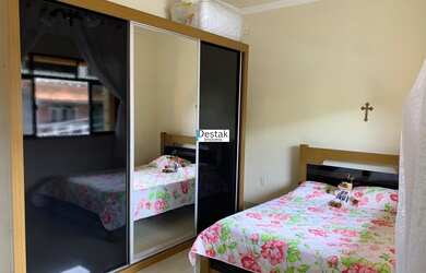 Imagem 3: 4 dormitórios, 2 banheiro, 2 vagas na garagem