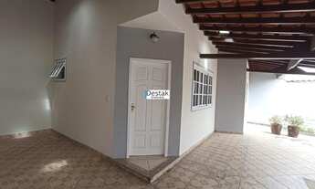 Imagem: 3 dormitórios, 2 banheiro, 3 vagas na garagem