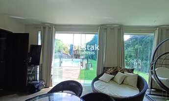 Imagem 6: 4 dormitórios, 2 suíte, 320M² de Área Construída