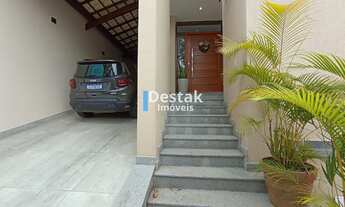 Imagem 2: 3 dormitórios, 2 suíte, 5 banheiro, 2 vagas na garagem, 205M² de Área Construída