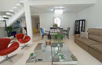 Imagem 3: 3 dormitórios, 3 suíte, 3 banheiro, 1 vaga na garagem, 198M² de Área Construída