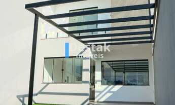 Imagem: 3 dormitórios, 3 suíte, 2 vagas na garagem