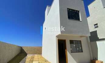 Imagem: 2 dormitórios, 1 banheiros, 1 vaga na garagem