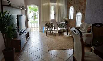 Imagem 5: 3 dormitórios, 1 suítes, 4 banheiro, 4 vagas na garagem, 283M² de Área Construída