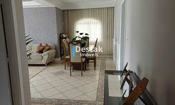 Imagem 3: 3 dormitórios, 1 suítes, 4 banheiro, 4 vagas na garagem, 283M² de Área Construída