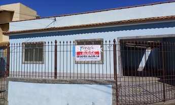 Imagem: 2 dormitórios, 1 banheiros, 1 vaga na garagem