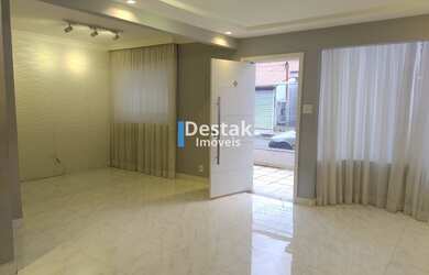 Imagem 3: 4 dormitórios, 1 suítes, 3 banheiro, 2 vagas na garagem