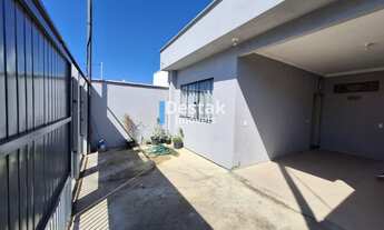 Imagem: 2 dormitórios, 1 suítes, 2 banheiro, 2