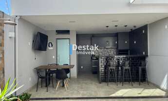 Imagem 2: 3 dormitórios, 1 suítes, 3 banheiro, 1 vaga na garagem, 164M² de Área Construída