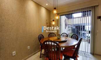 Imagem 4: 4 dormitórios, 2 suíte, 3 banheiro, 3 vagas na garagem, 235M² de Área Construída