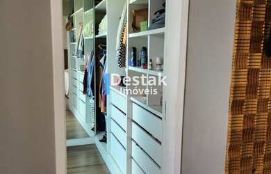 Imagem 5: 3 dormitórios, 1 suítes, 3 banheiro, 3 vagas na garagem, 173M² de Área Construída