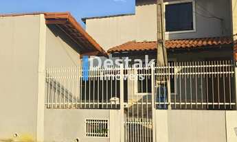 Imagem: 2 dormitórios, 2 banheiro, 3 vagas na garagem