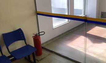 Imagem 2: ALUGO SALA 70 M2 EM PRÉDIO COMERCIAL, NO 3º ANDAR IDEAL PARA CLÍNICAS, CONSULTÓRIOS COM E