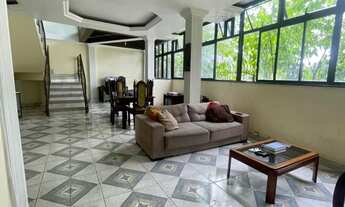 Imagem: OPORTUNIDADE! VENDO CASARÃO COM PISCINA