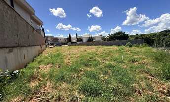 Imagem: Terreno em Condomínio de Luxo na Vila dos