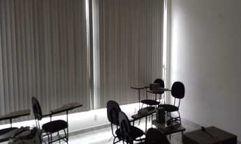 Imagem 3: Conjunto de 9 salas comerciais com recepção banheiros e cozinha. No centro comercial de Re