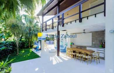 Imagem 4: Casa em condomínio na Praia da Baleia com clube frente ao mar