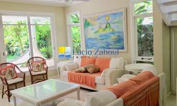 Imagem: Belíssima casa em condomínio frente ao